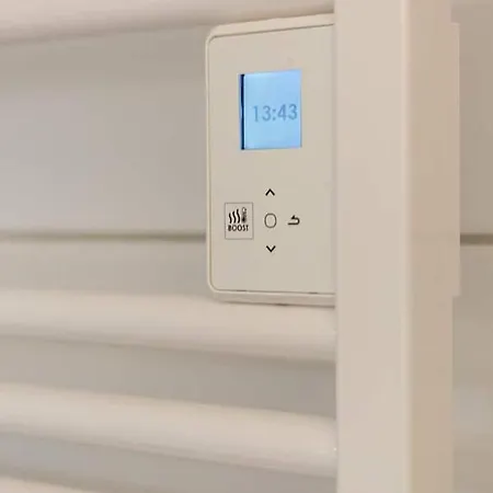 Appartement Magnifique 2 Pièces, équipé, Terrasse Privée *