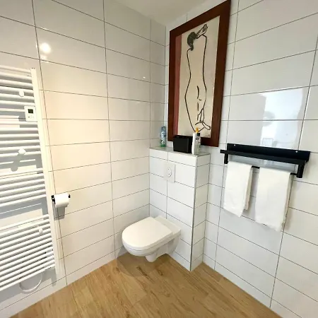 Appartement Magnifique 2 Pièces, équipé, Terrasse Privée