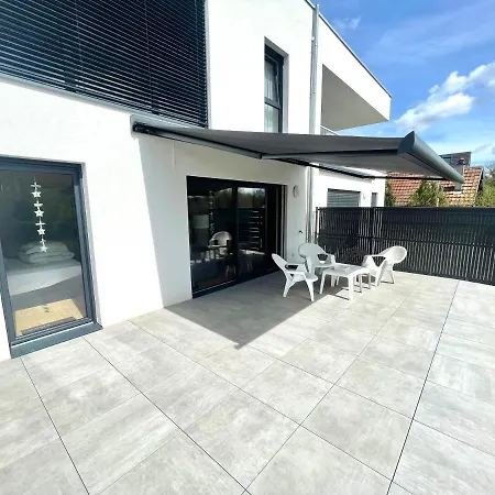 Magnifique 2 Pièces, équipé, Terrasse Privée *