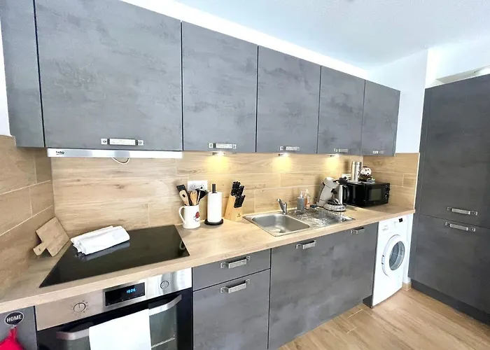 Daire Magnifique 2 Pieces, Equipe, Terrasse Privee *